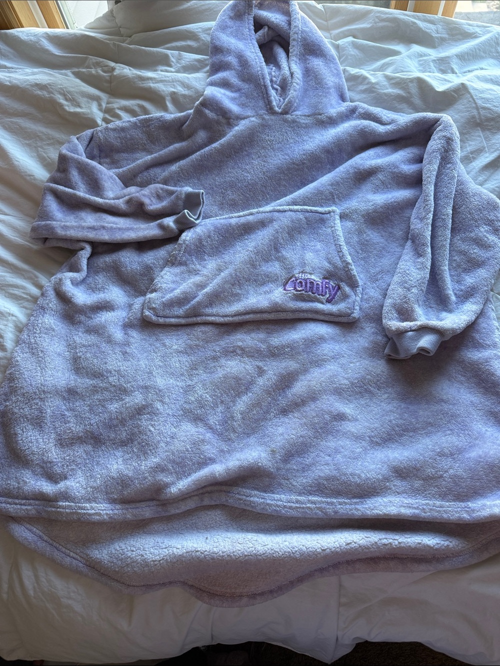 Cozy Lavender Kids Hoodie Blanket with Front Pocket